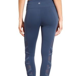 Athleta High Rise Mesh Chaturanga